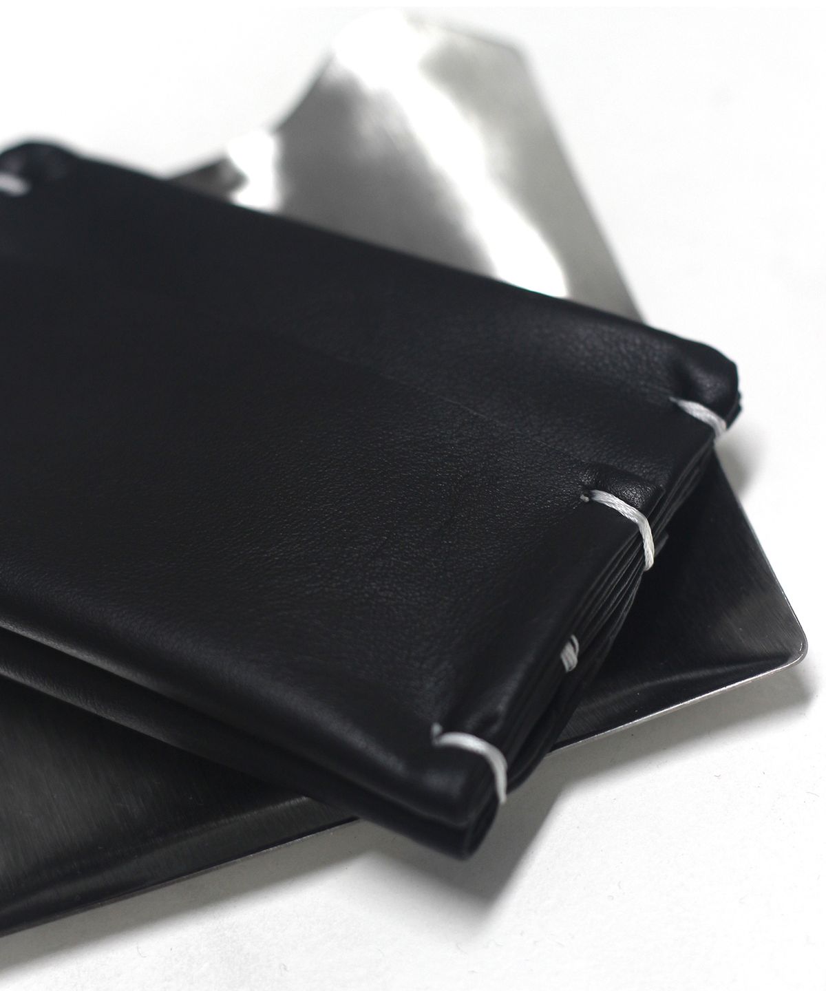 에크라(ECHRA) loop card holder [snow black]