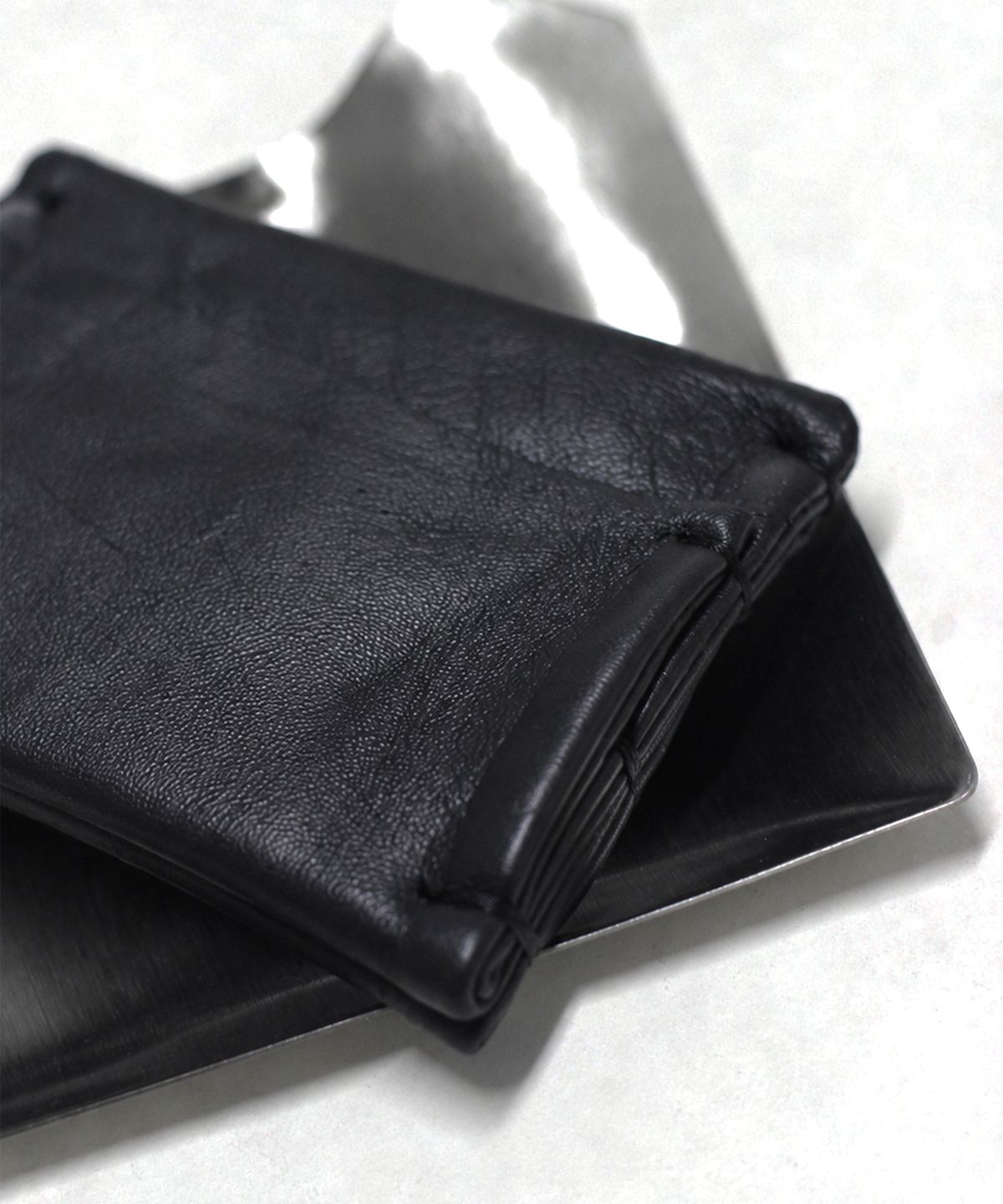 에크라(ECHRA) loop card holder [rough black]