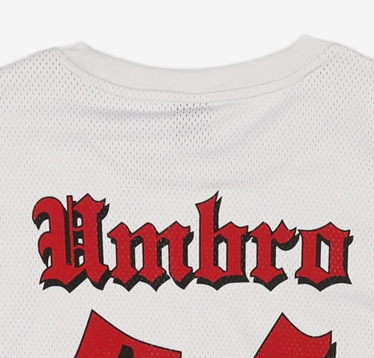 엄브로(UMBRO) 스포티 레터링 메쉬 반팔티셔츠 라이트 그레이(UQ321CRS72) 100