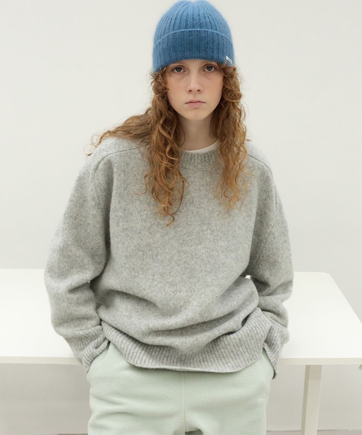 르바(LEVAR) Mellow Wool Round Knit - Melange Grey
