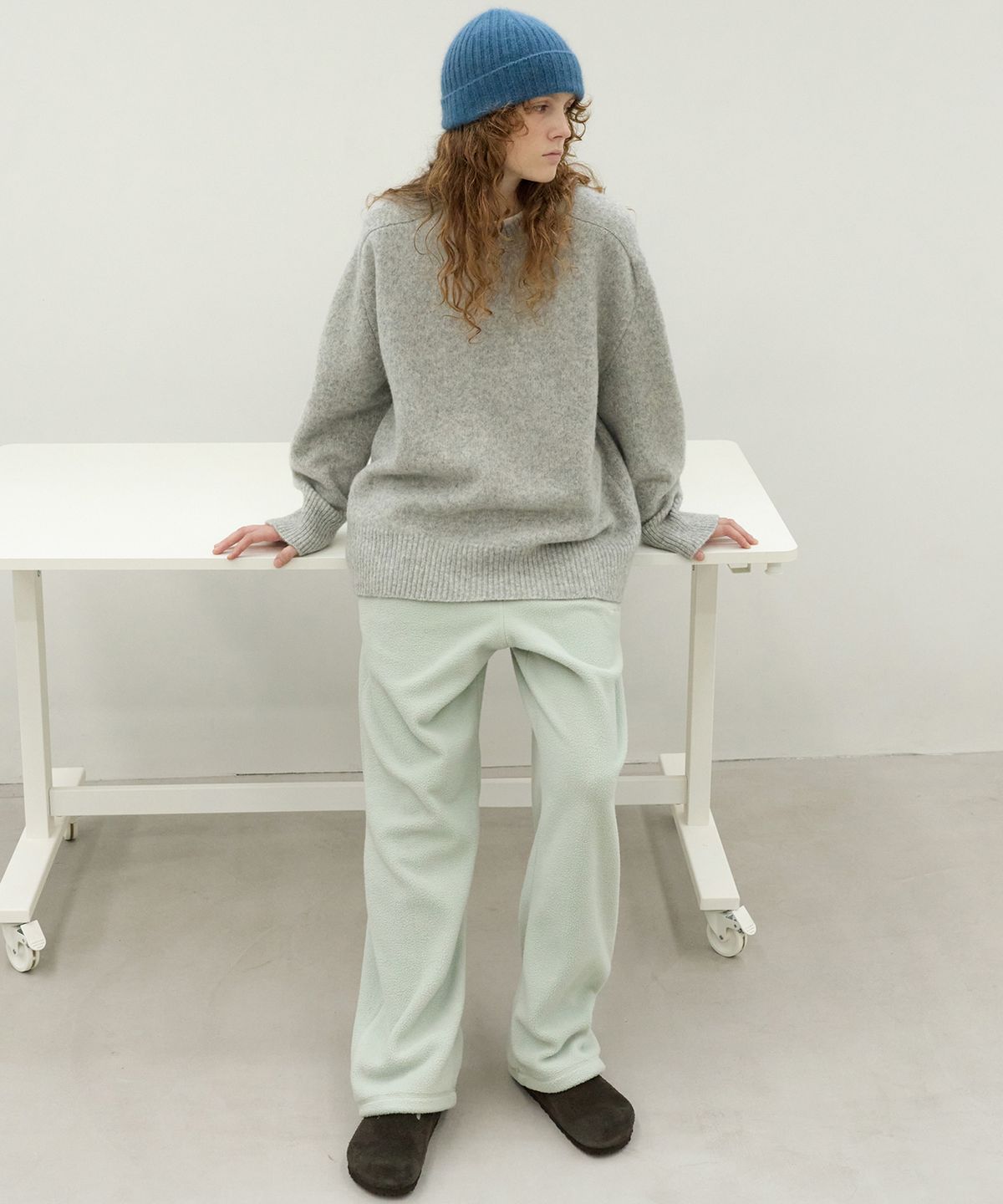르바(LEVAR) Mellow Wool Round Knit - Melange Grey