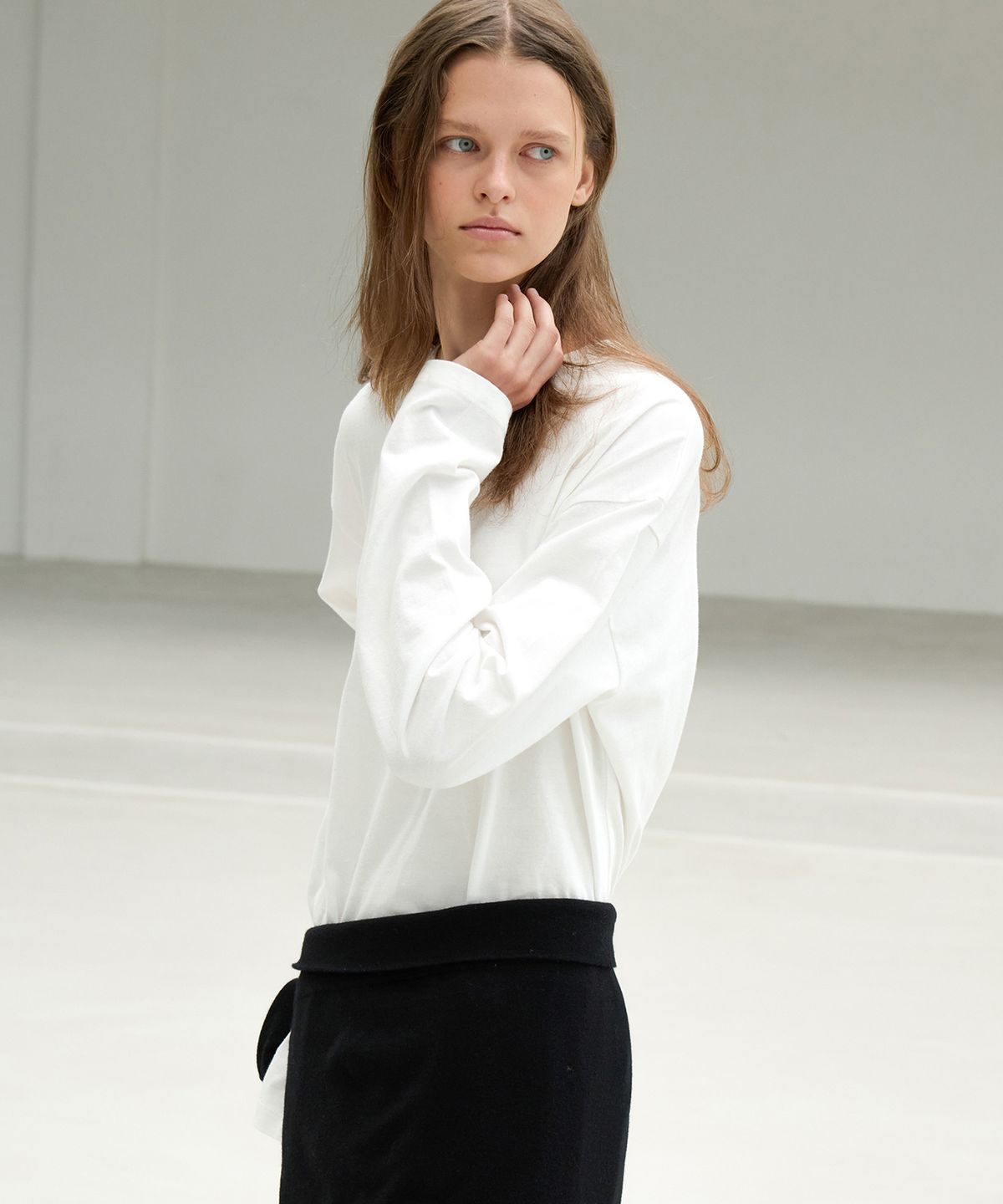 르바(LEVAR) Always Relaxed T-shirt - Off White