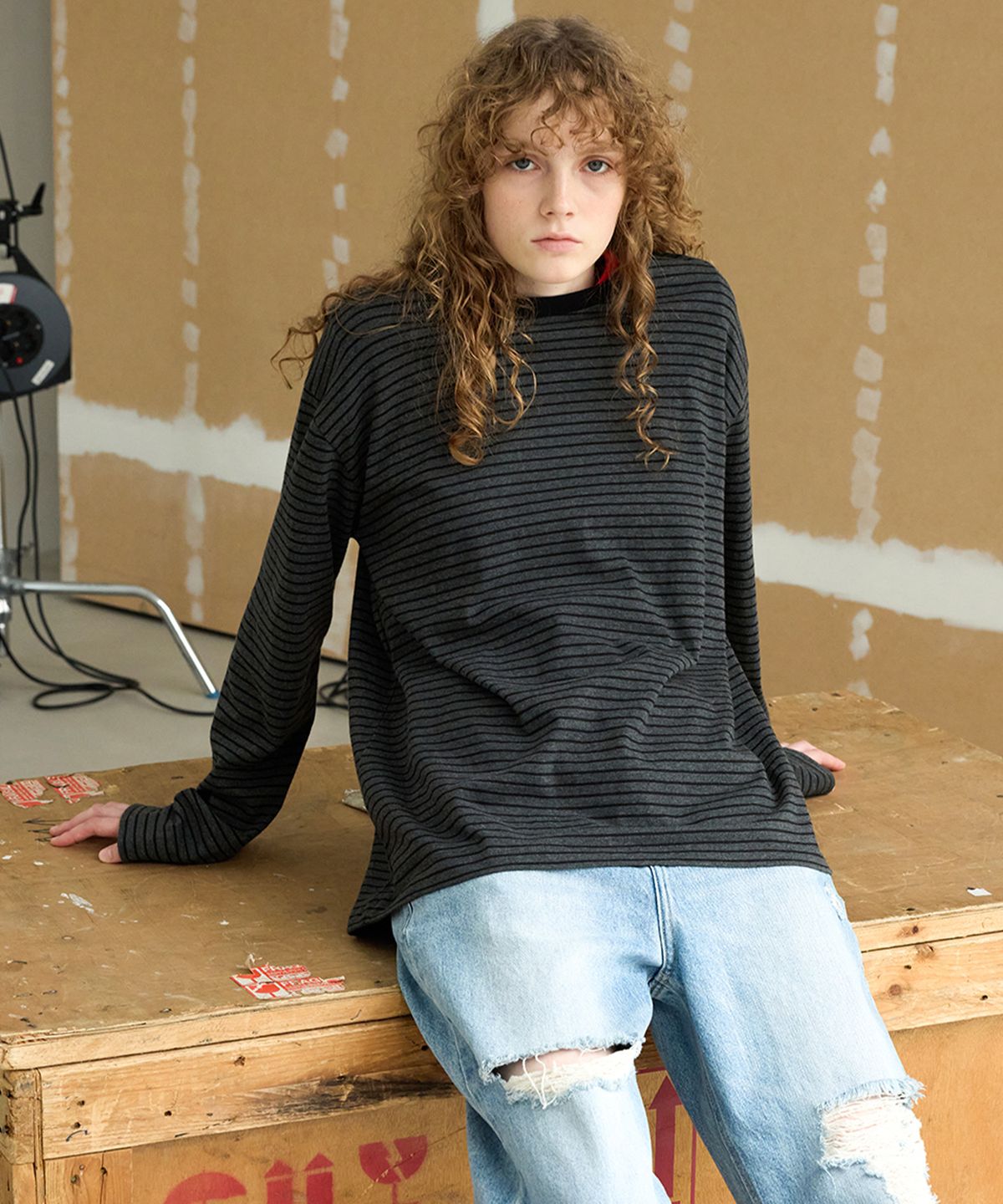 르바(LEVAR) Always Relaxed T-shirt - Charcoal/Black