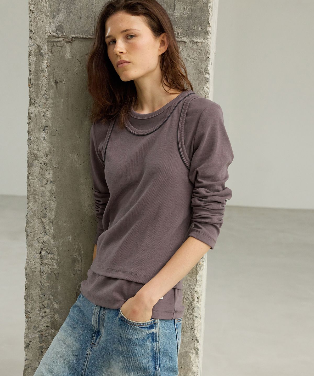 르바(LEVAR) Twofold Layered T-shirt - Dusty Brown
