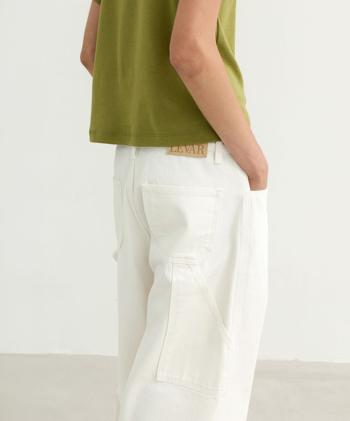 르바(LEVAR) Studio Carpenter Denim - Off White