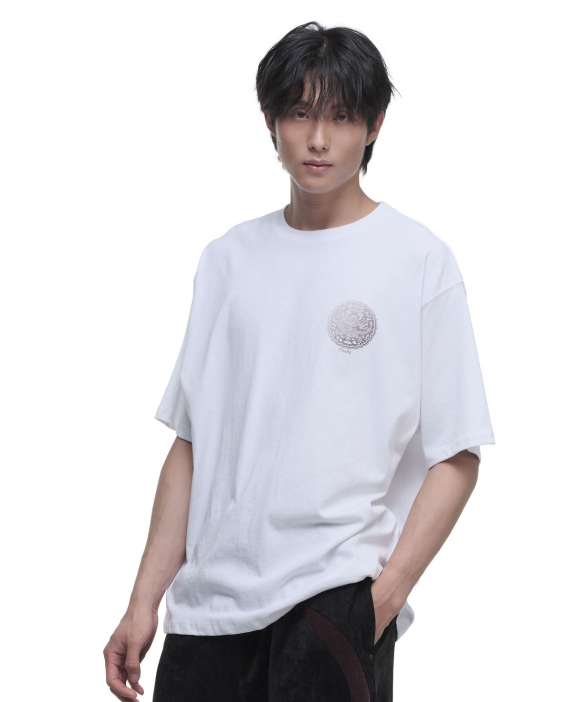 칠 하나 투 구육(71TO96) Gonryong Oversized T-Shirt, Silver Print (2 Colors)