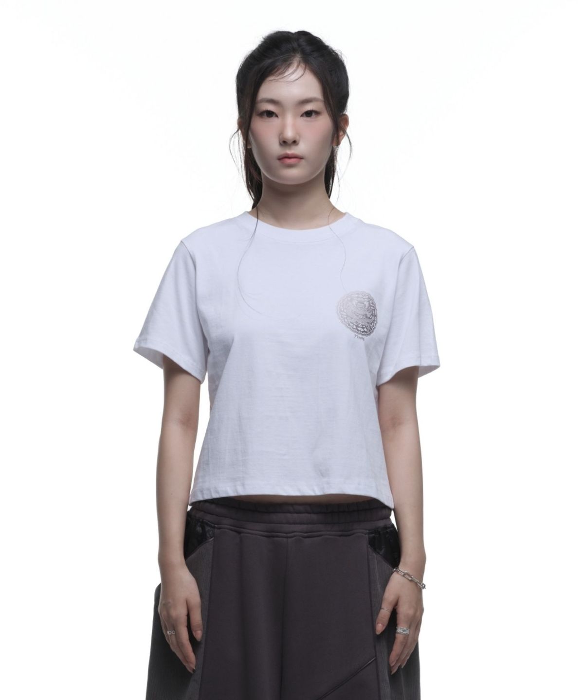 칠 하나 투 구육(71TO96) Gonryong Crop T-shirt (3 colors)
