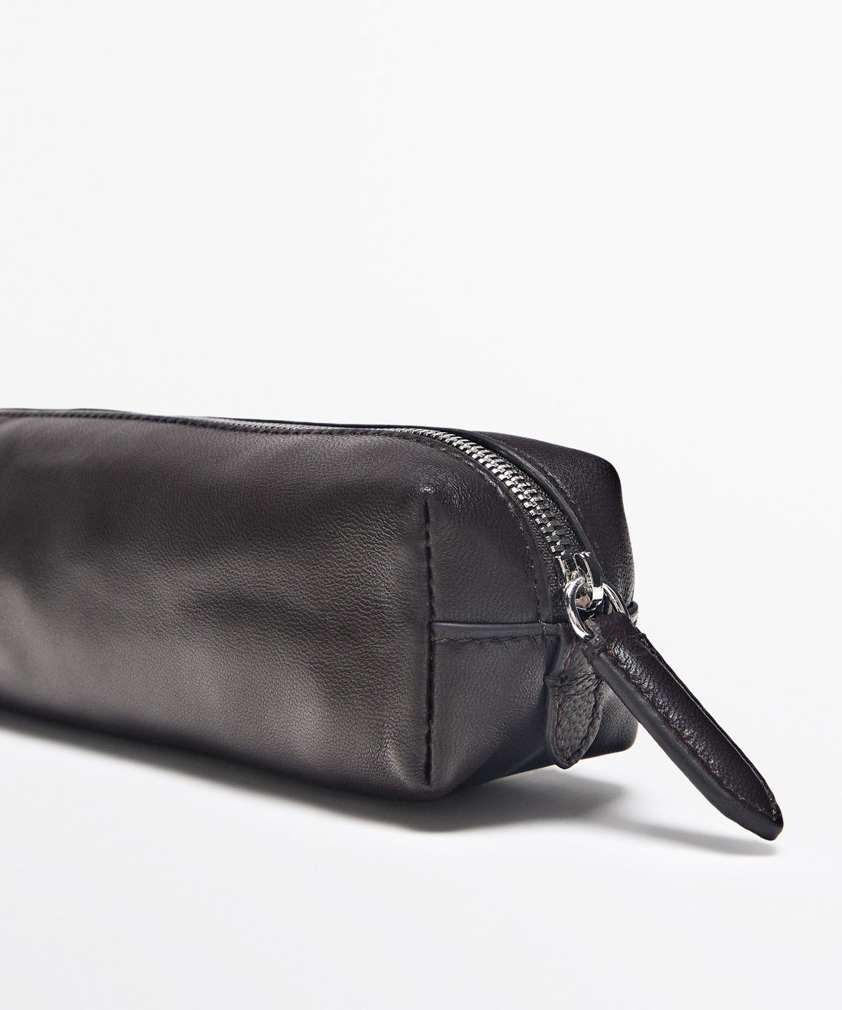 마시모두띠(MASSIMO DUTTI) 나파 가죽 케이스