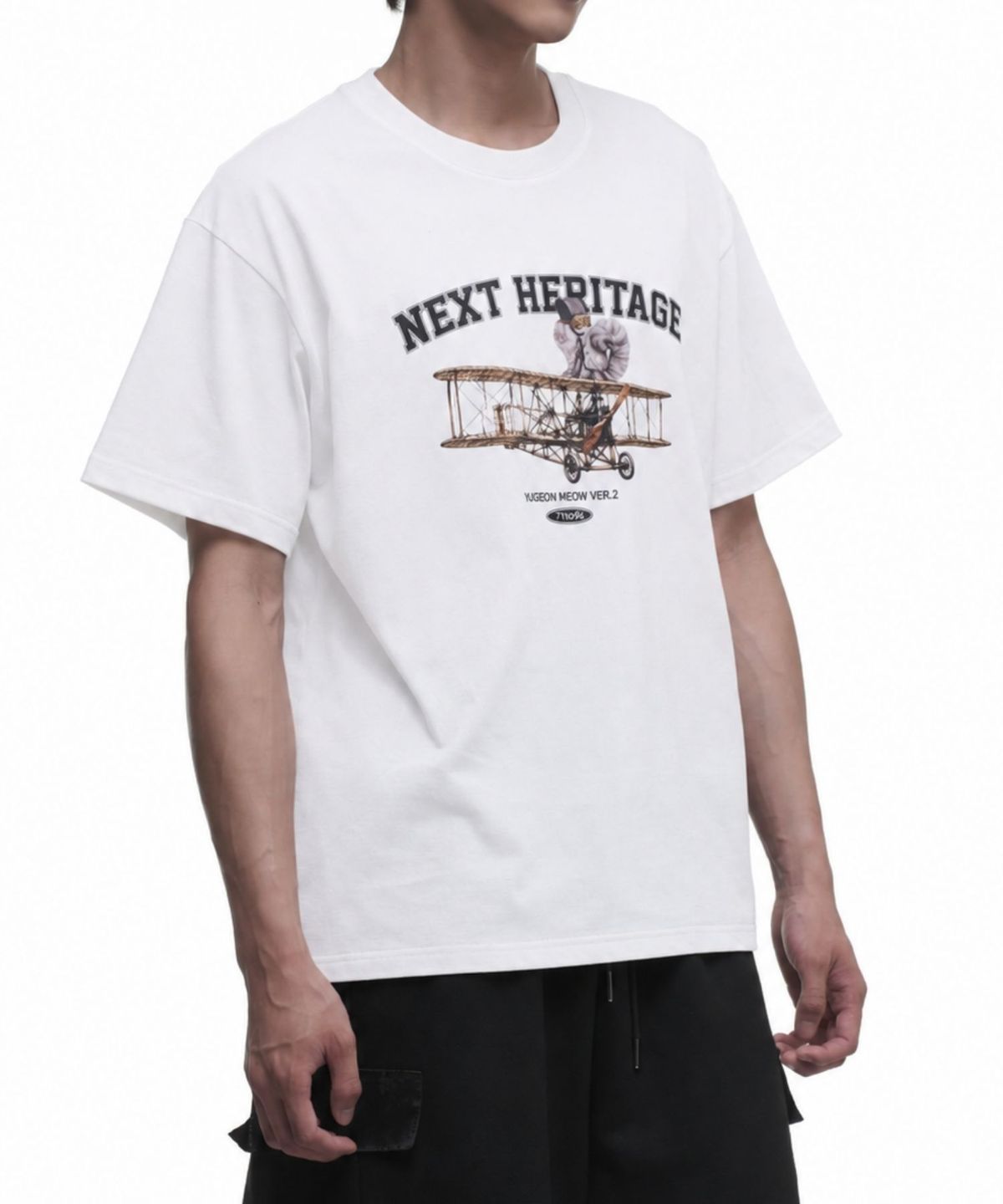 칠 하나 투 구육(71TO96) Heritage Yugun cat T-shirt (White)
