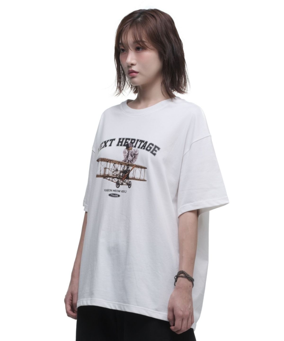 칠 하나 투 구육(71TO96) Heritage Yugun cat T-shirt (White)