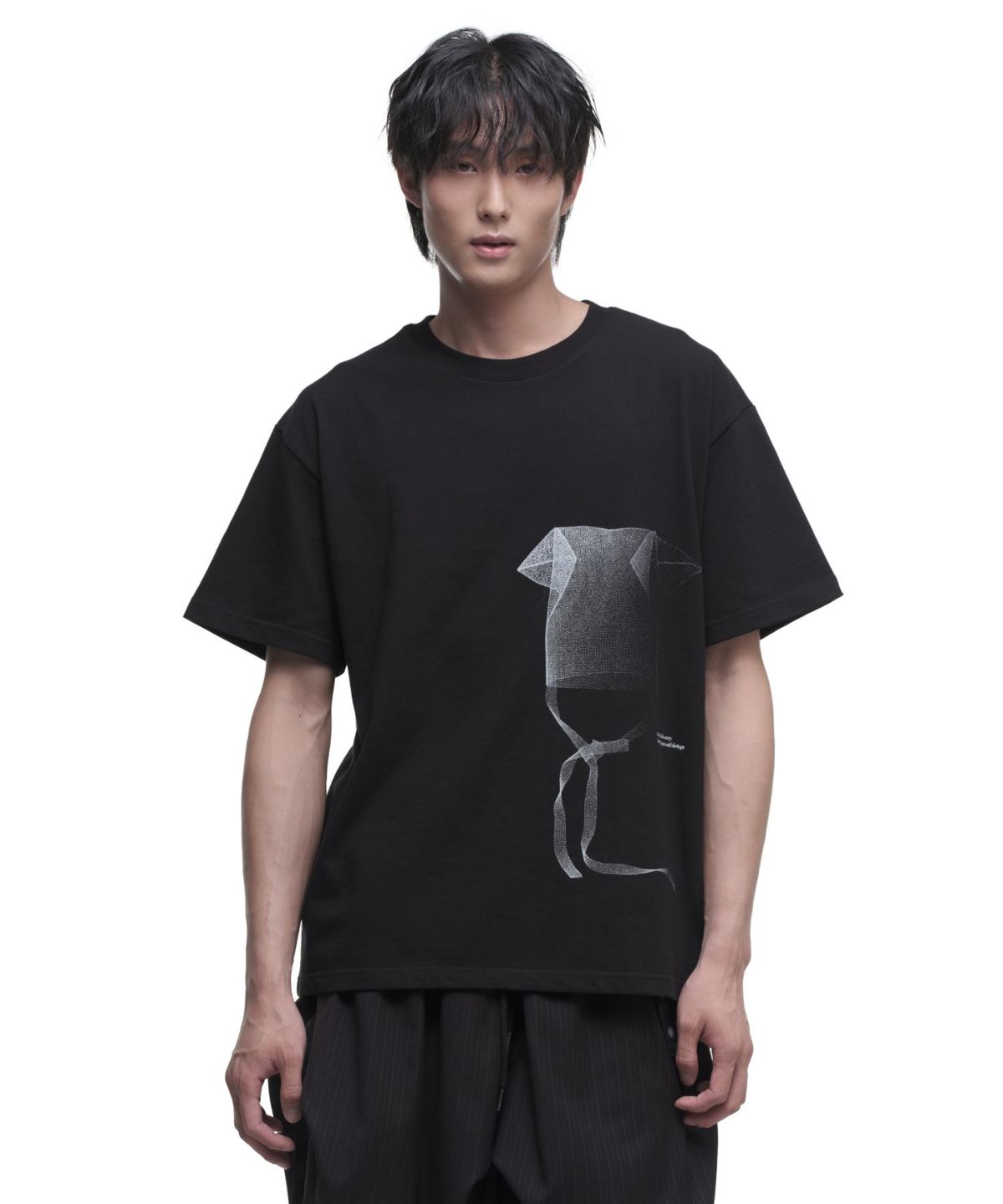 칠 하나 투 구육(71TO96) Graphic Yugun T-shirt (Black)