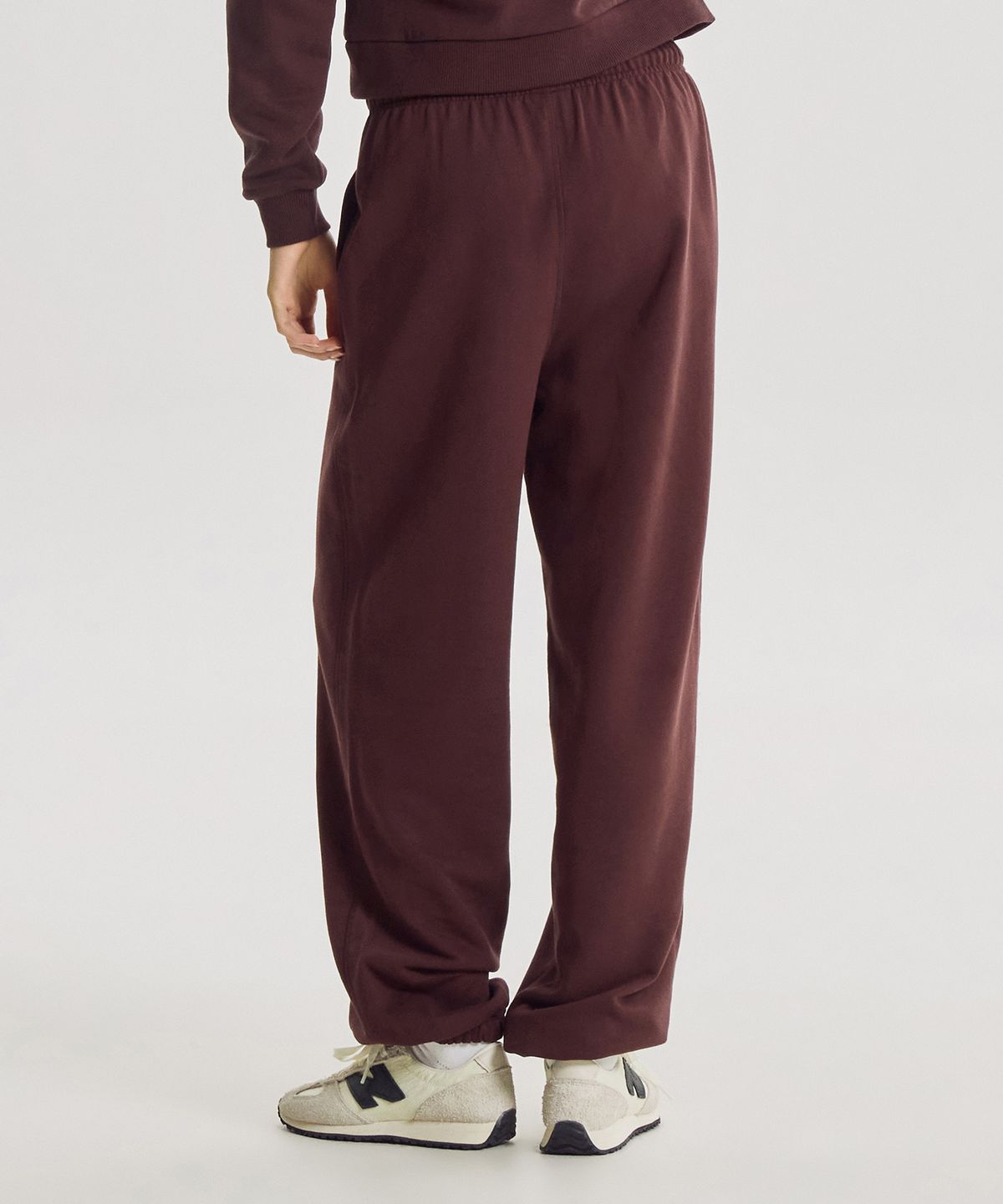 뉴발란스(NEW BALANCE) NBMLG4V812 / WOMEN 프리미엄 에센셜 조거팬츠 (BURGUNDY)
