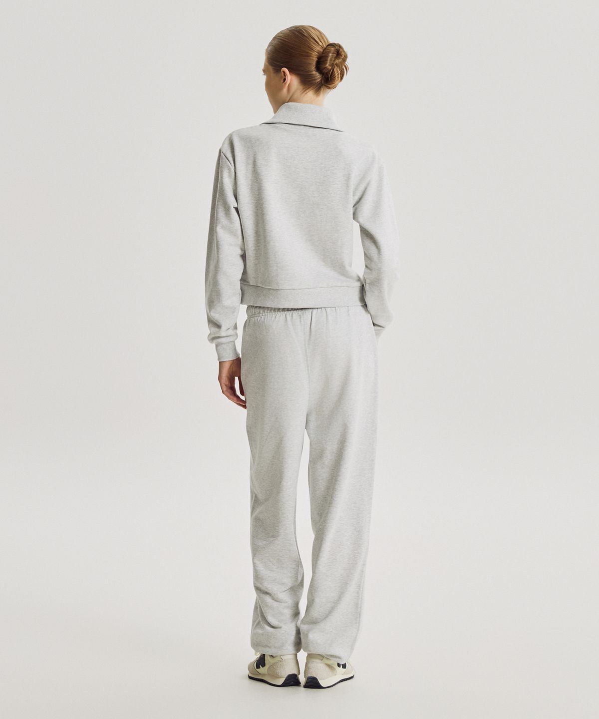 뉴발란스(NEW BALANCE) NBMLG4V812 / WOMEN 프리미엄 에센셜 조거팬츠 (L/GRAY)