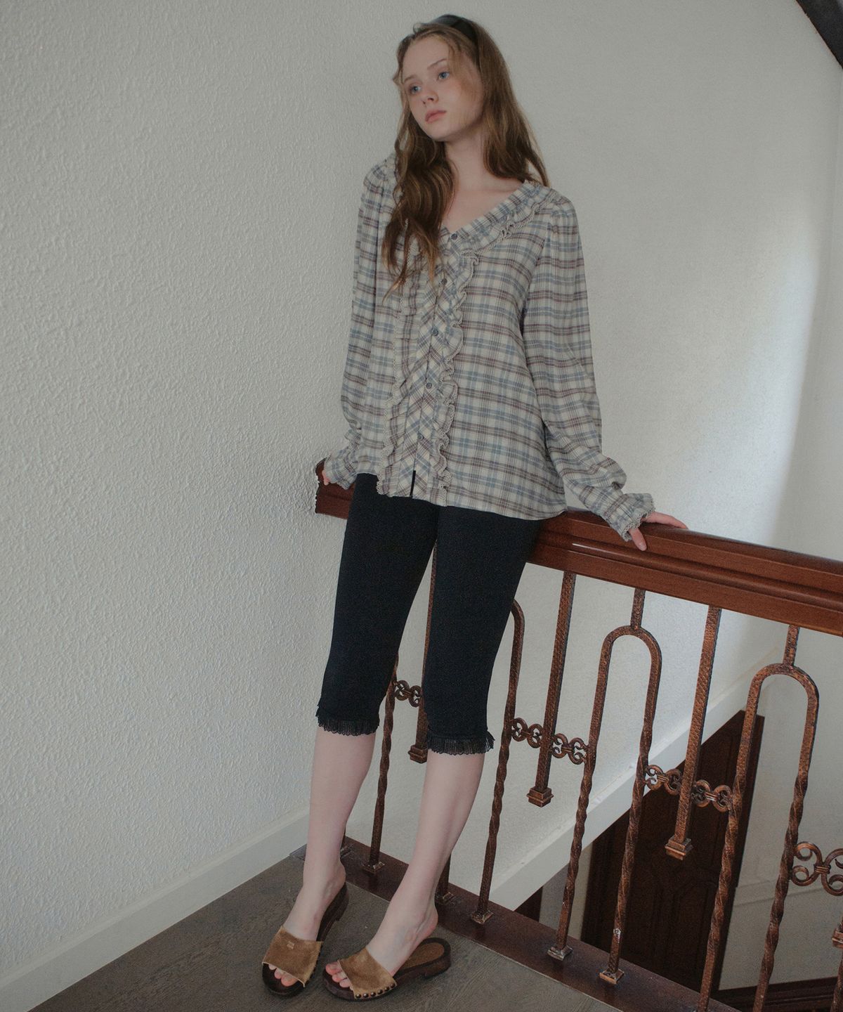 아우어노스텔지아(OURNOSTALGIA) Dew Lace Capri Pants_Black(OB6PT08)