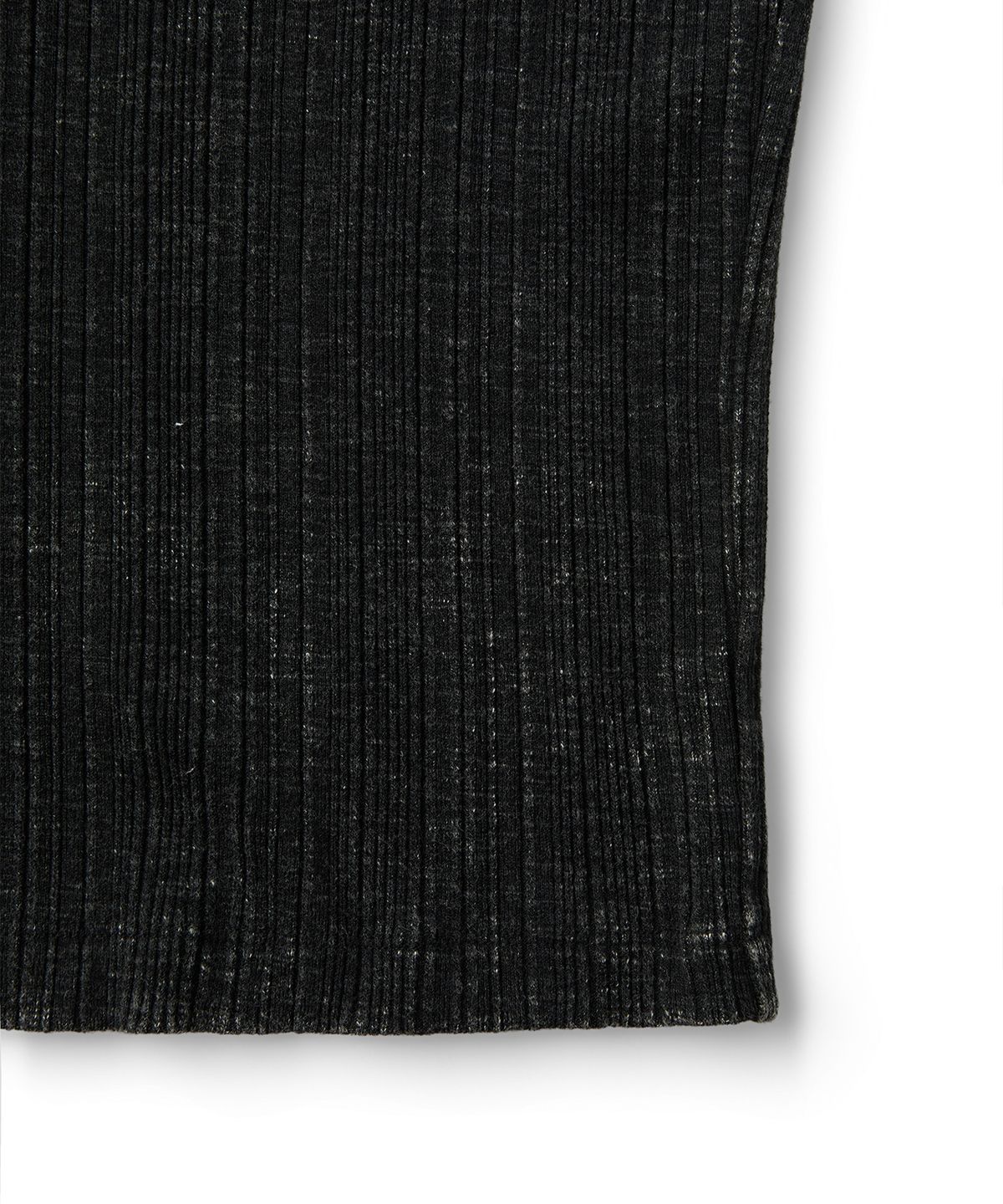 엠엠아이씨(MMIC) GRAIN HENLEY NECK (WASHED  BLACK)
