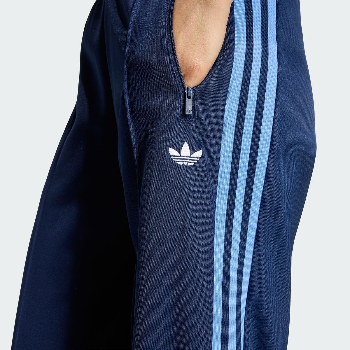 아디다스(ADIDAS) 클래식 트랙 팬츠 - 나이트인디고 / KS4739