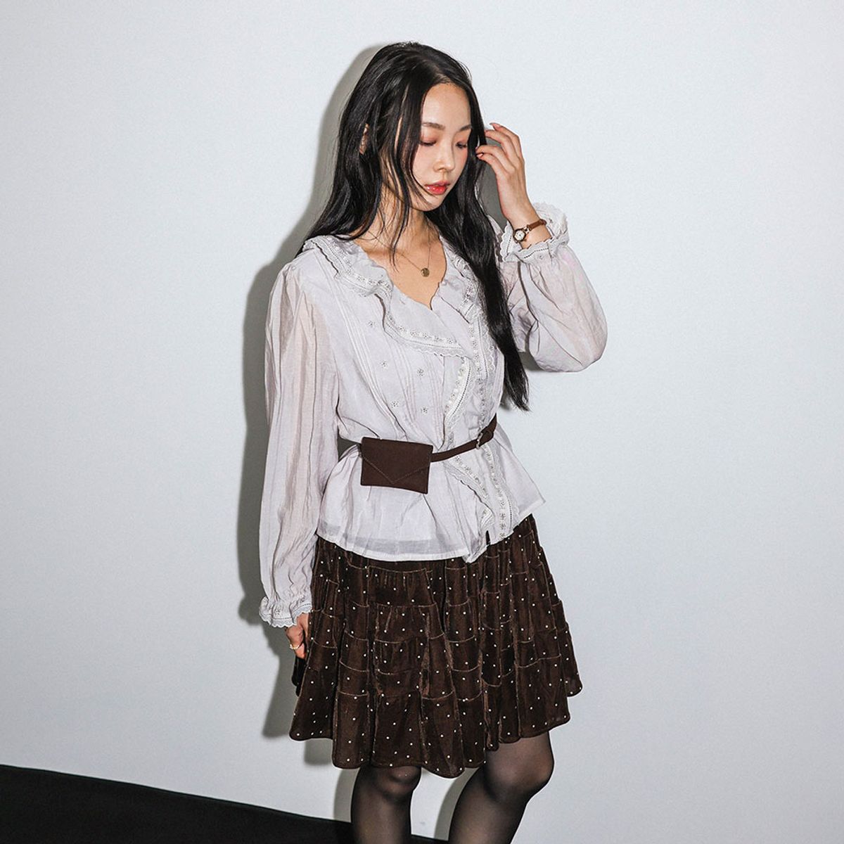 던드롭(DUNDROP) DD_Ruffle lace blouse