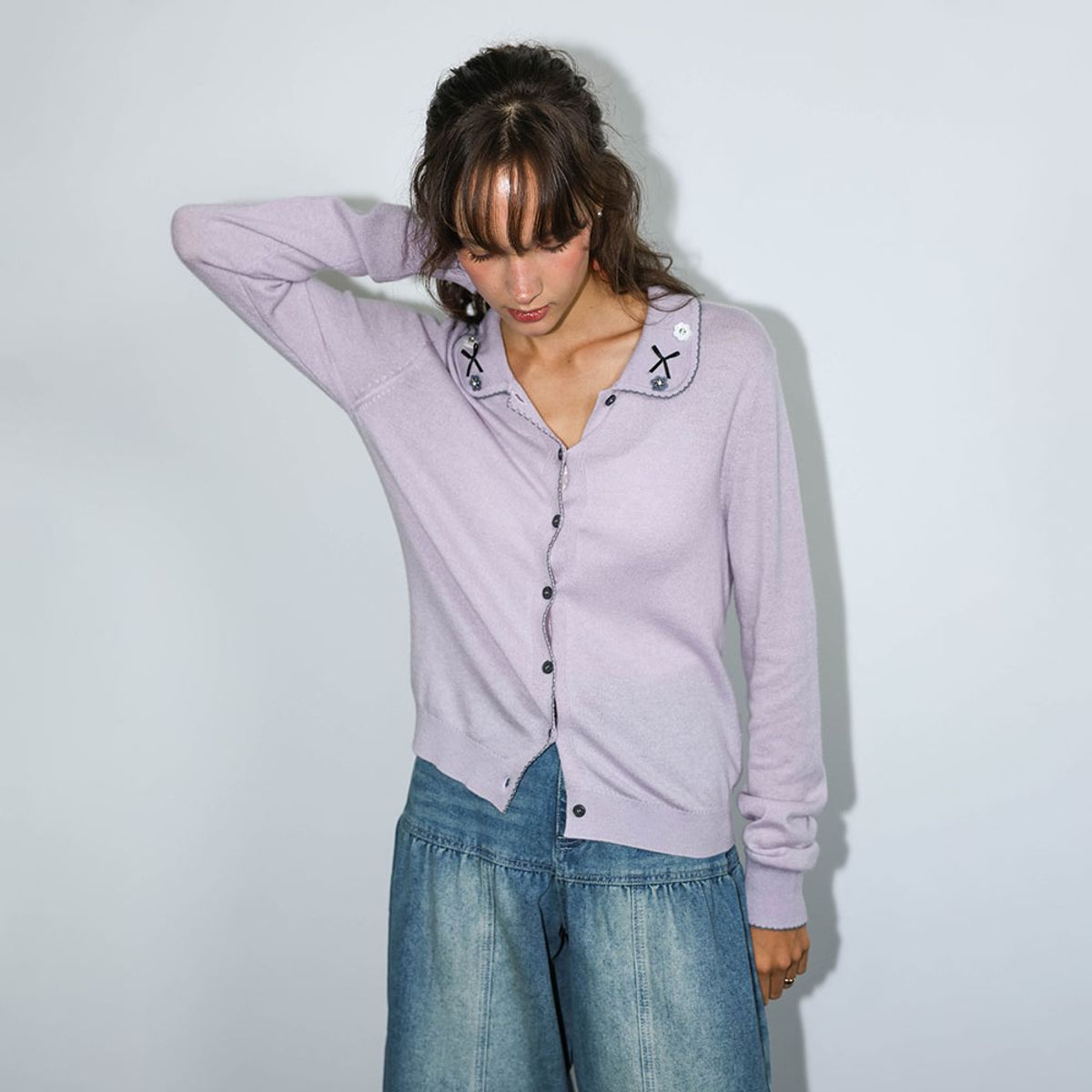 던드롭(DUNDROP) DD_Ribbon & floral collar cardigan