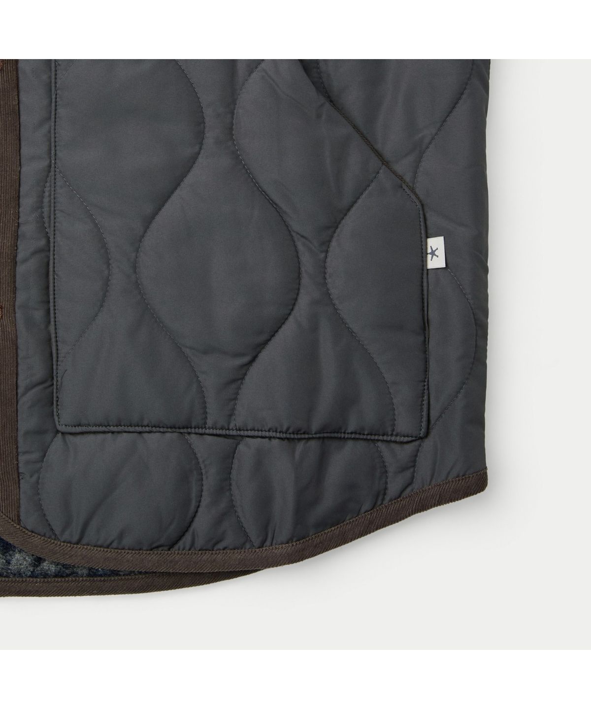 시리즈(SERIES) FIVER QUILTED JACKET SOUAW26104CHX