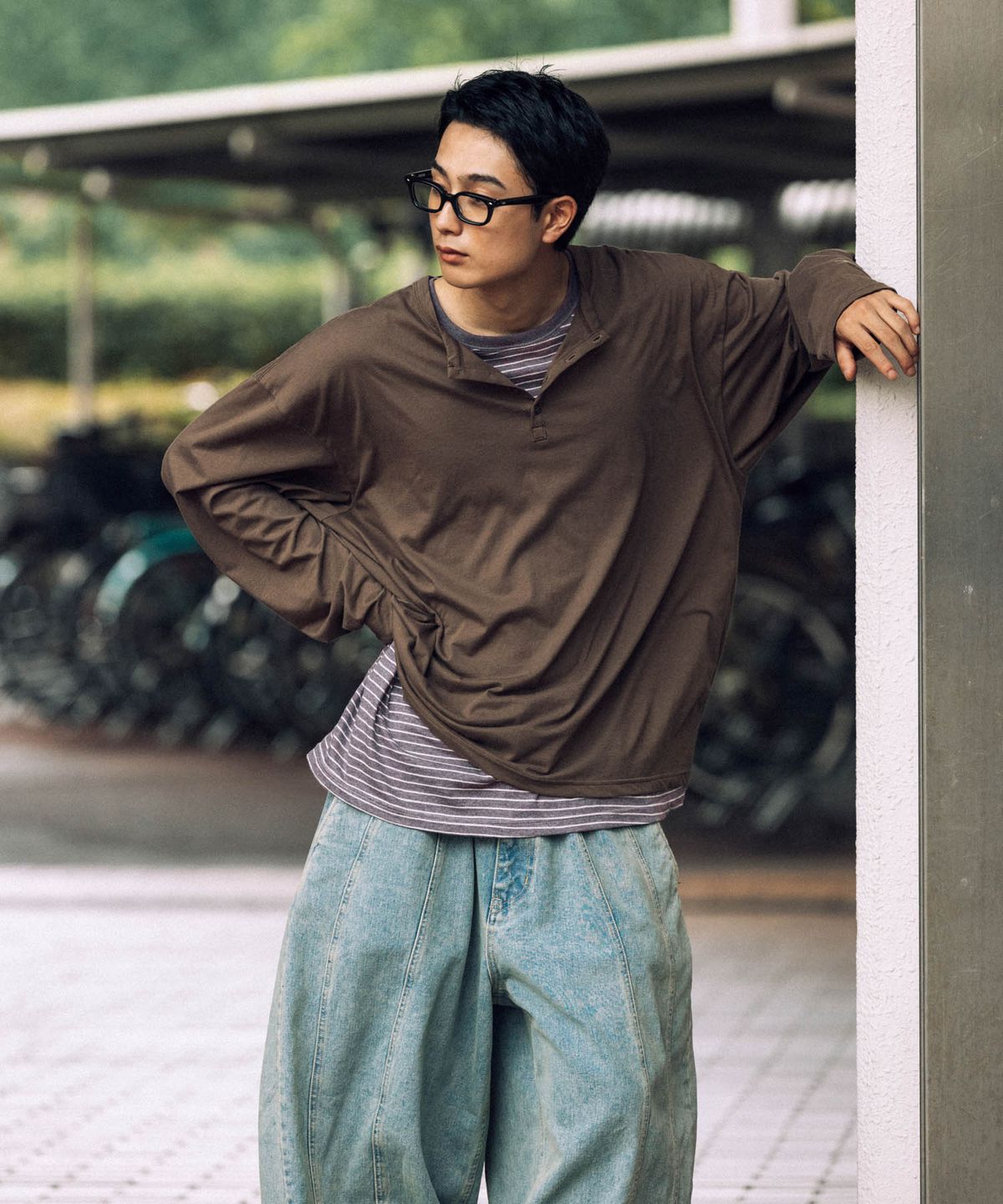 앵글런(ANGLAN) Striped Layered Henley Long Sleeve - Brown