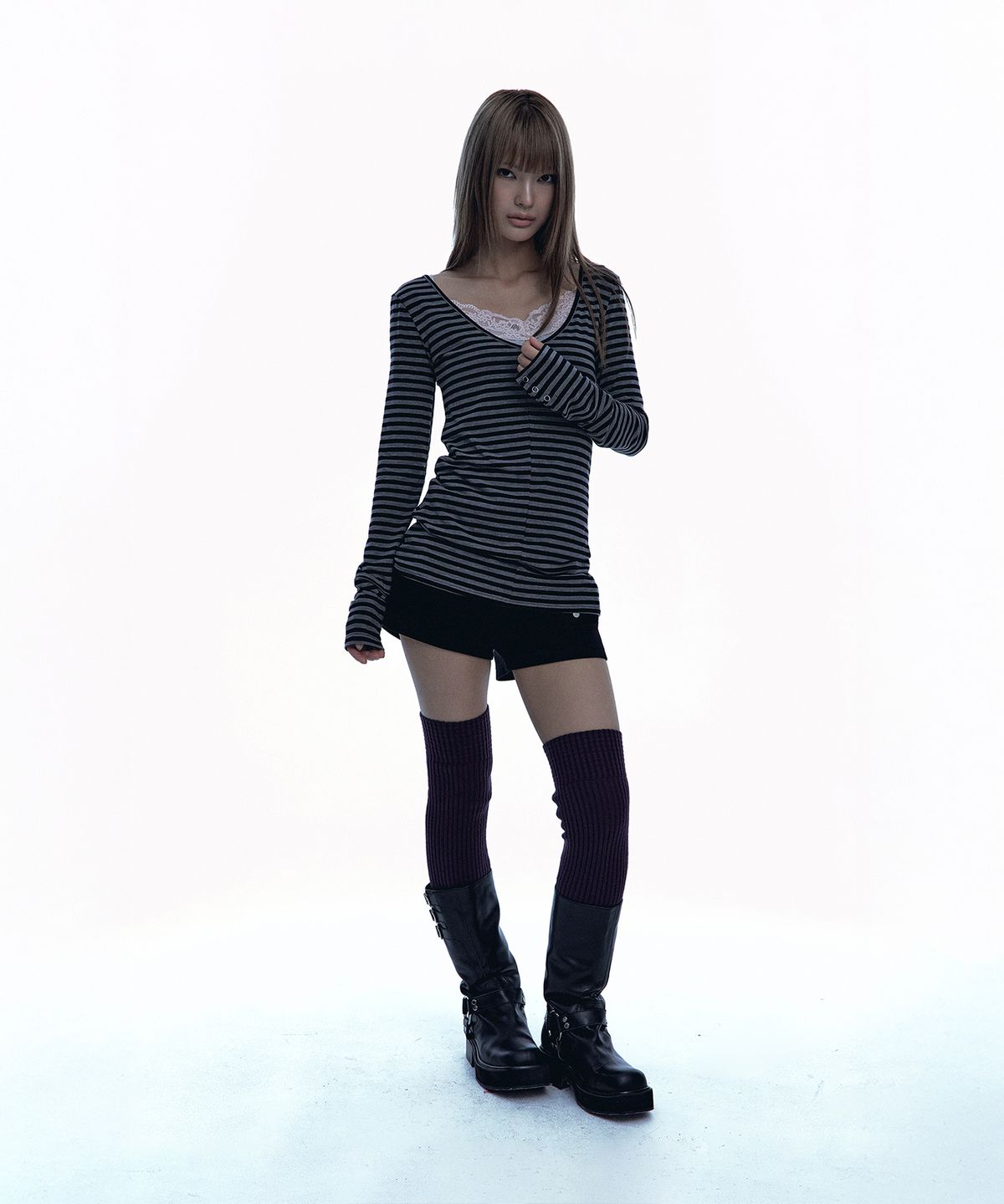 러프넥(ROUGHNECK) Deep U-neck Long Sleeve Stripe