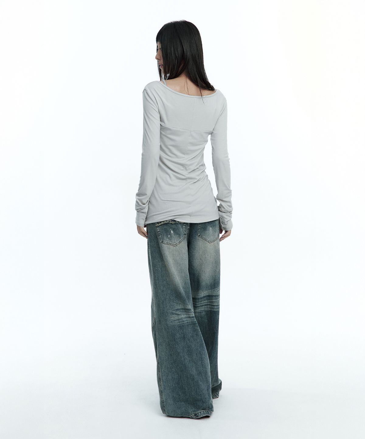 러프넥(ROUGHNECK) Deep U-neck Long Sleeve Ash