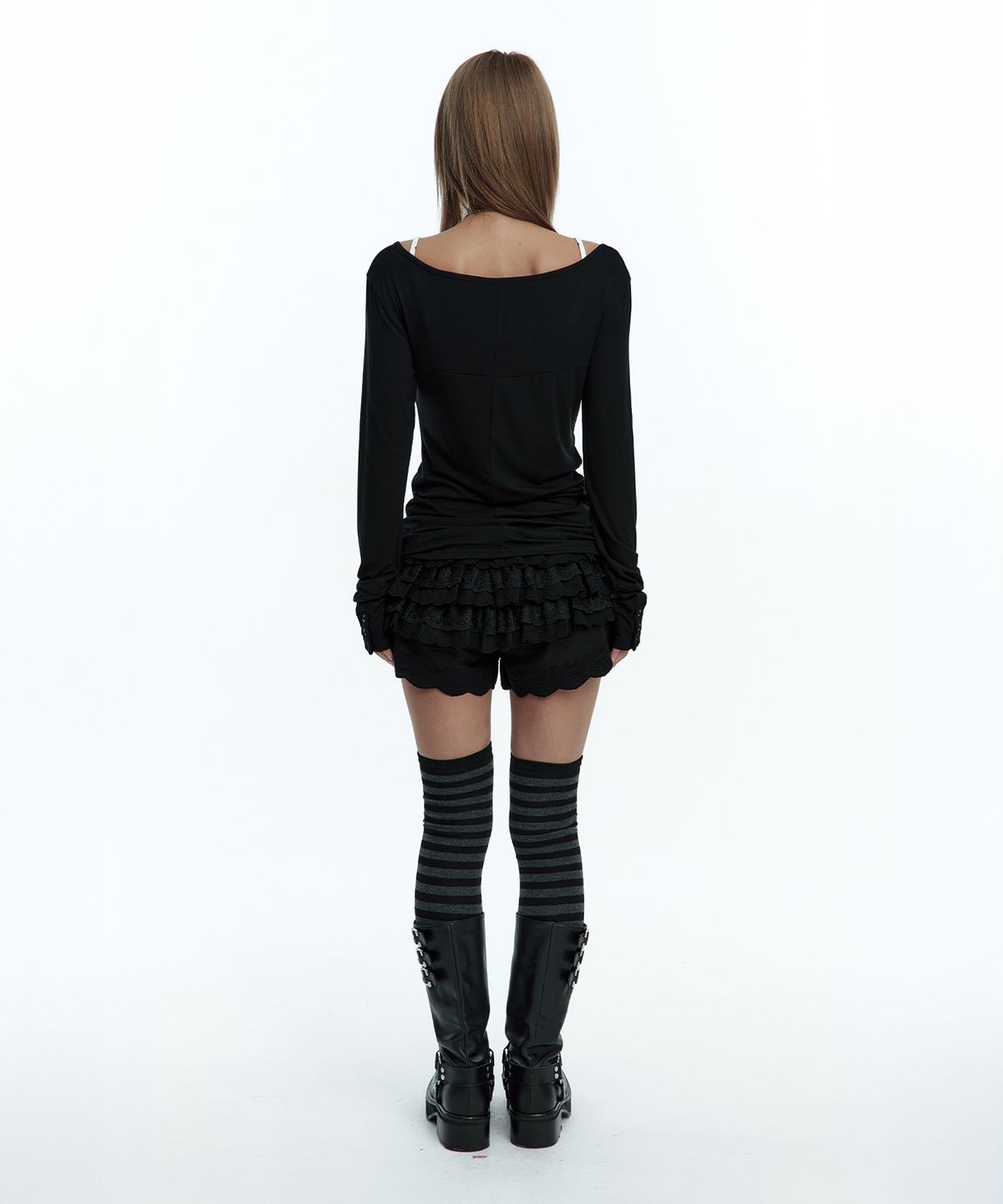 러프넥(ROUGHNECK) Deep U-neck Long Sleeve Black