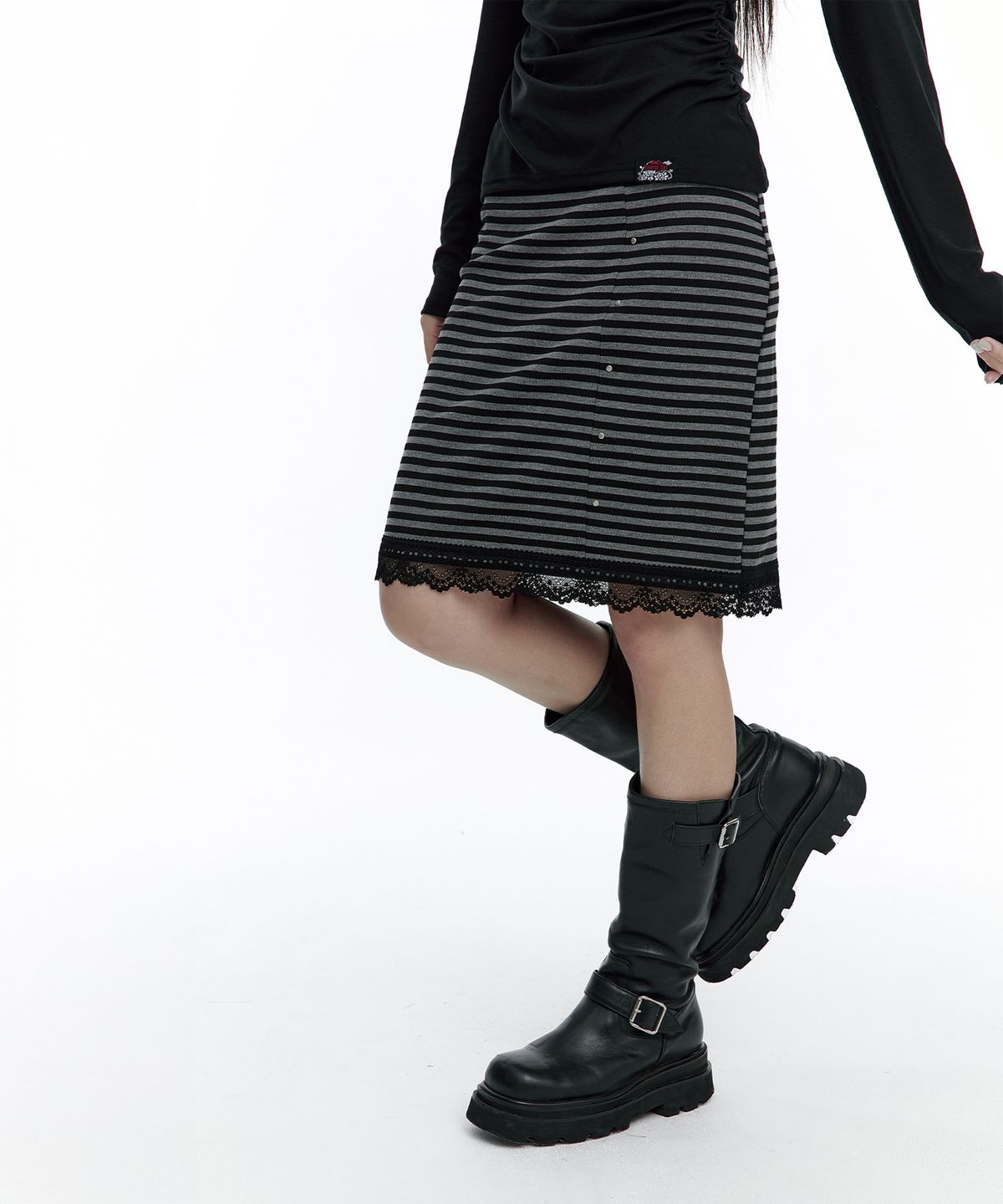 러프넥(ROUGHNECK) Stripe Lace Skirt