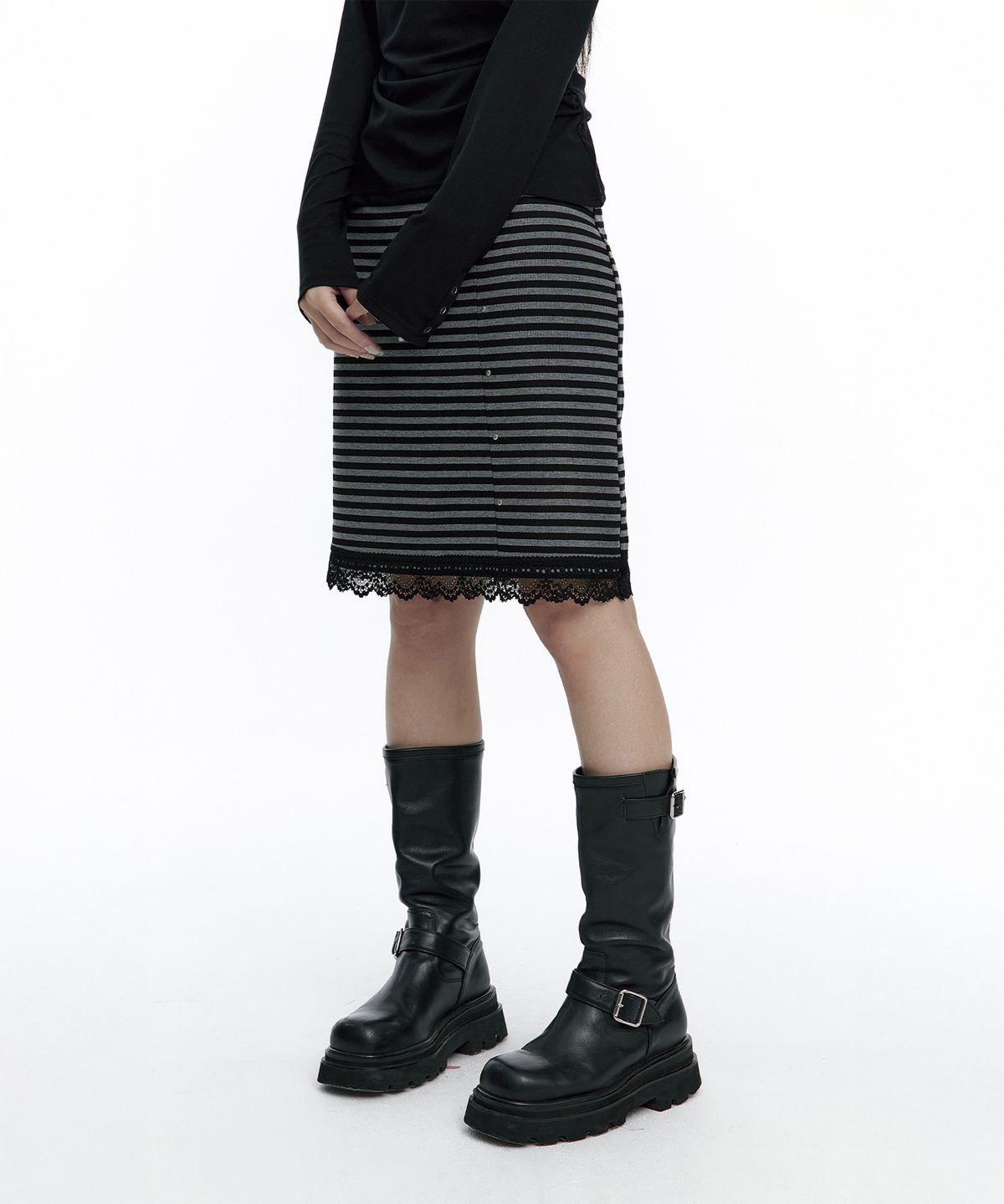 러프넥(ROUGHNECK) Stripe Lace Skirt