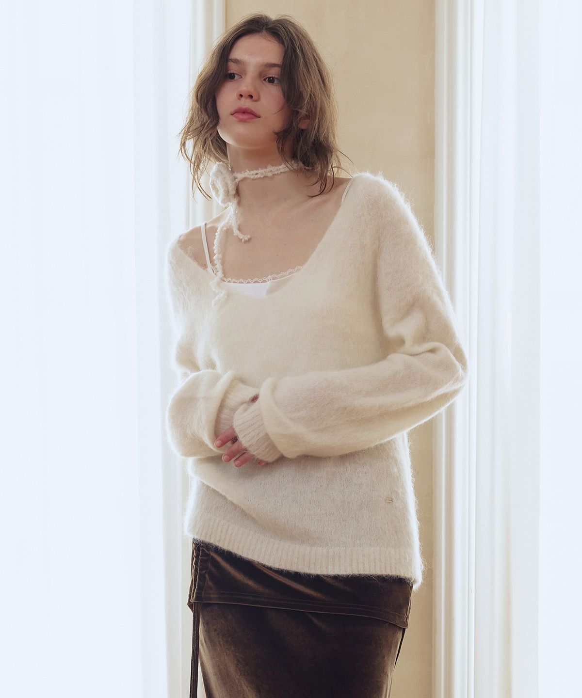 애프터아워즈(AFTERHOURS) DEEP V-NECK ALPACA WOOL KNIT TOP (IVORY)