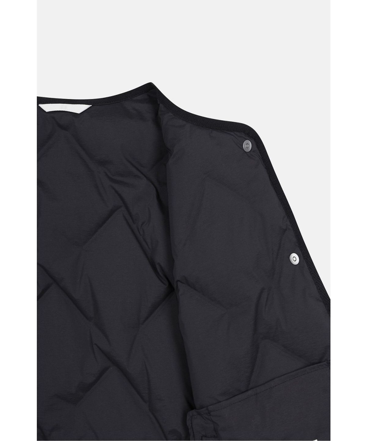 코오롱스포츠(KOLON SPORT) 여성 솟솟 숏 넥리스 경량 다운 재킷 TVJDW26502BLK