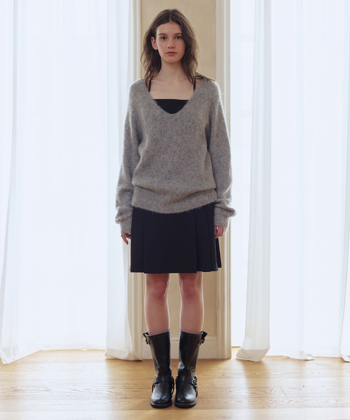 애프터아워즈(AFTERHOURS) DEEP V-NECK ALPACA WOOL KNIT TOP (MELANGE GREY)