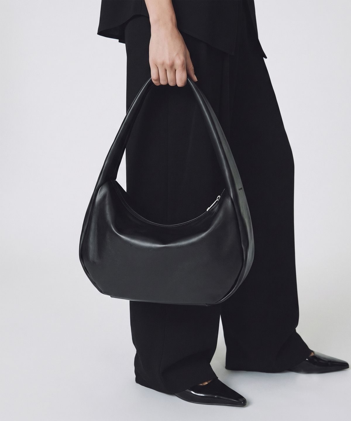 밋맷밋(MEETMETMEET) Loop black