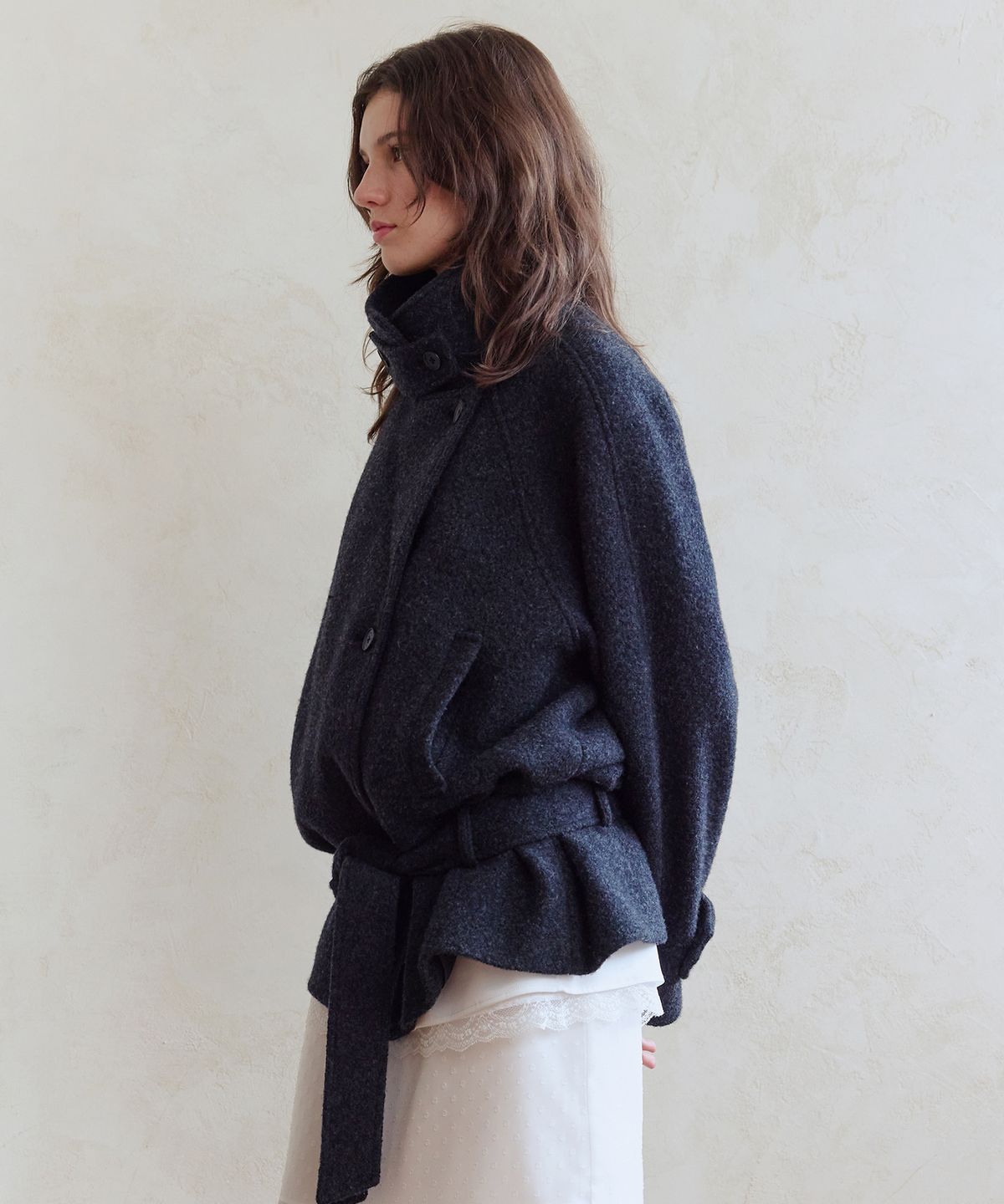 애프터아워즈(AFTERHOURS) WOOL BELTED HALF COAT (CHARCOAL)