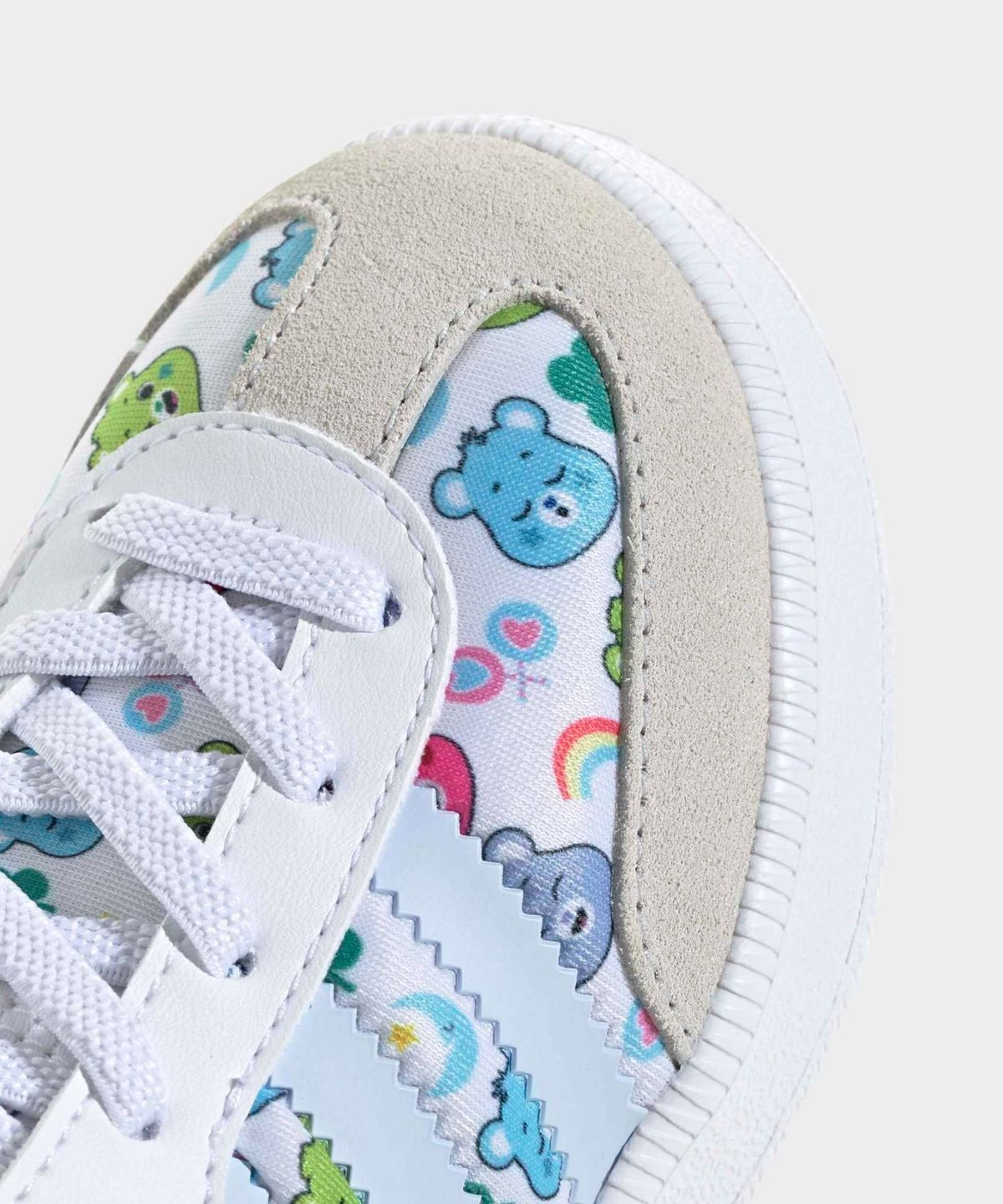 아디다스 키즈(ADIDAS KIDS) 아디다스 CARE BEARS 삼바 퀵콘 키즈 - 화이트 / KK2169