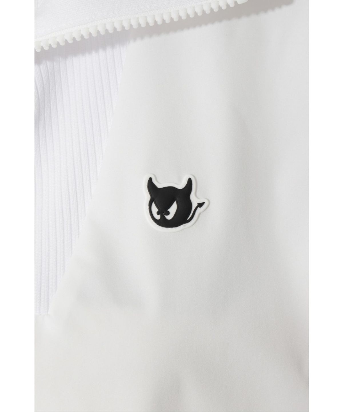 왁(WAAC) Women Knit Collar Woven Quarter-zip Pullover WWTBA26604IVX