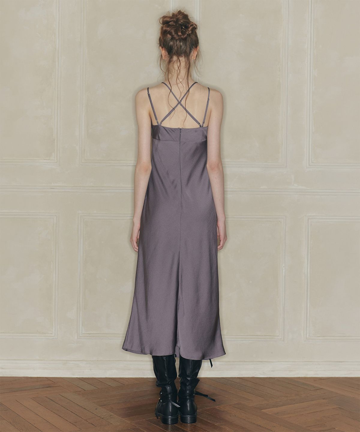 페인오어플레져(PAINORPLEASURE) SWAN SATIN LONG DRESS charcoal