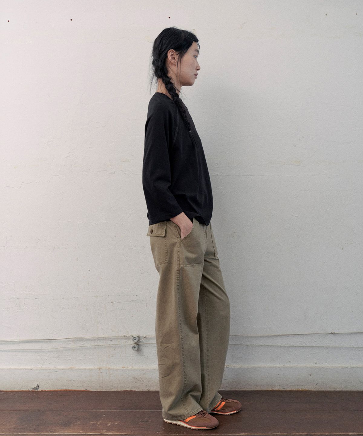 모노크롬(MONOCHROME) kitcher raglan t-shirt (black)