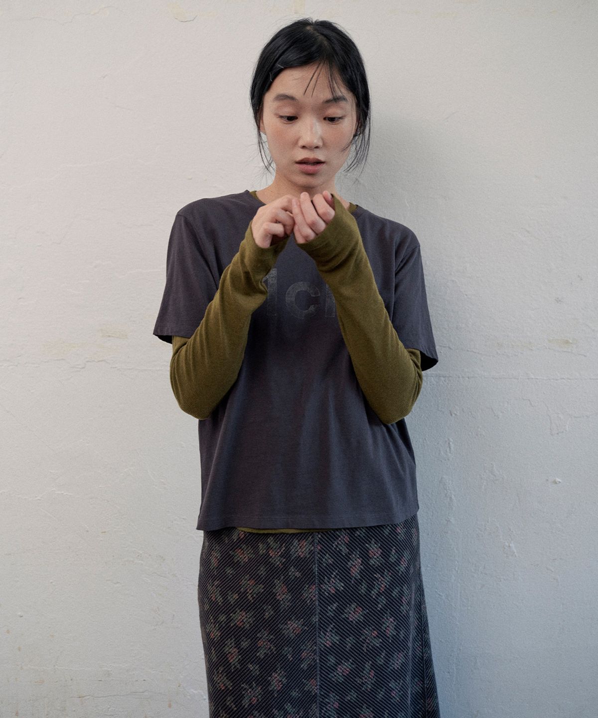 모노크롬(MONOCHROME) F melin t-shirt (2color)