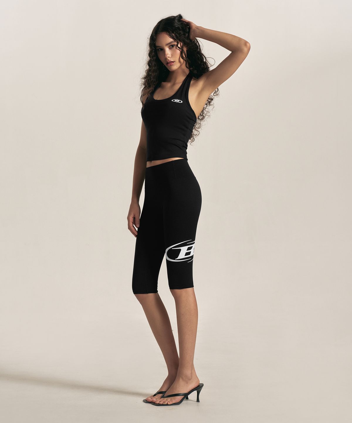 본투윈(BORN TO WIN) W SYMBOL B HALTER NECK SPORTY BRA TOP [BLACK]