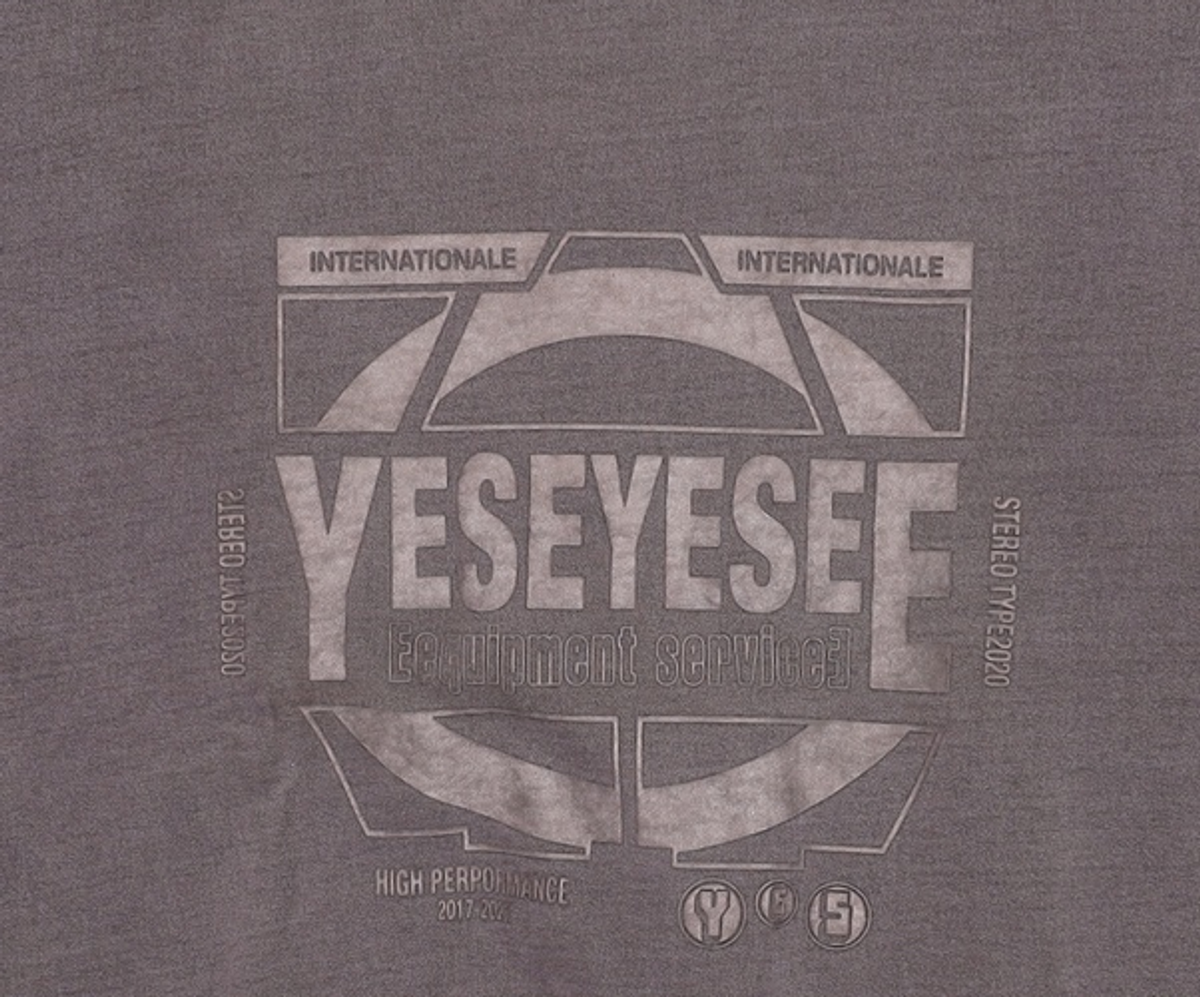 예스아이씨(YESEYESEE) 맨투맨/스웨트셔츠 XL