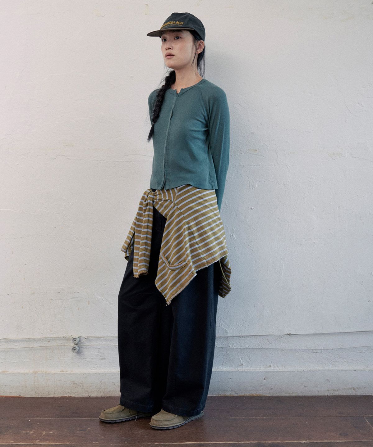 모노크롬(MONOCHROME) tail curved pants (2color)
