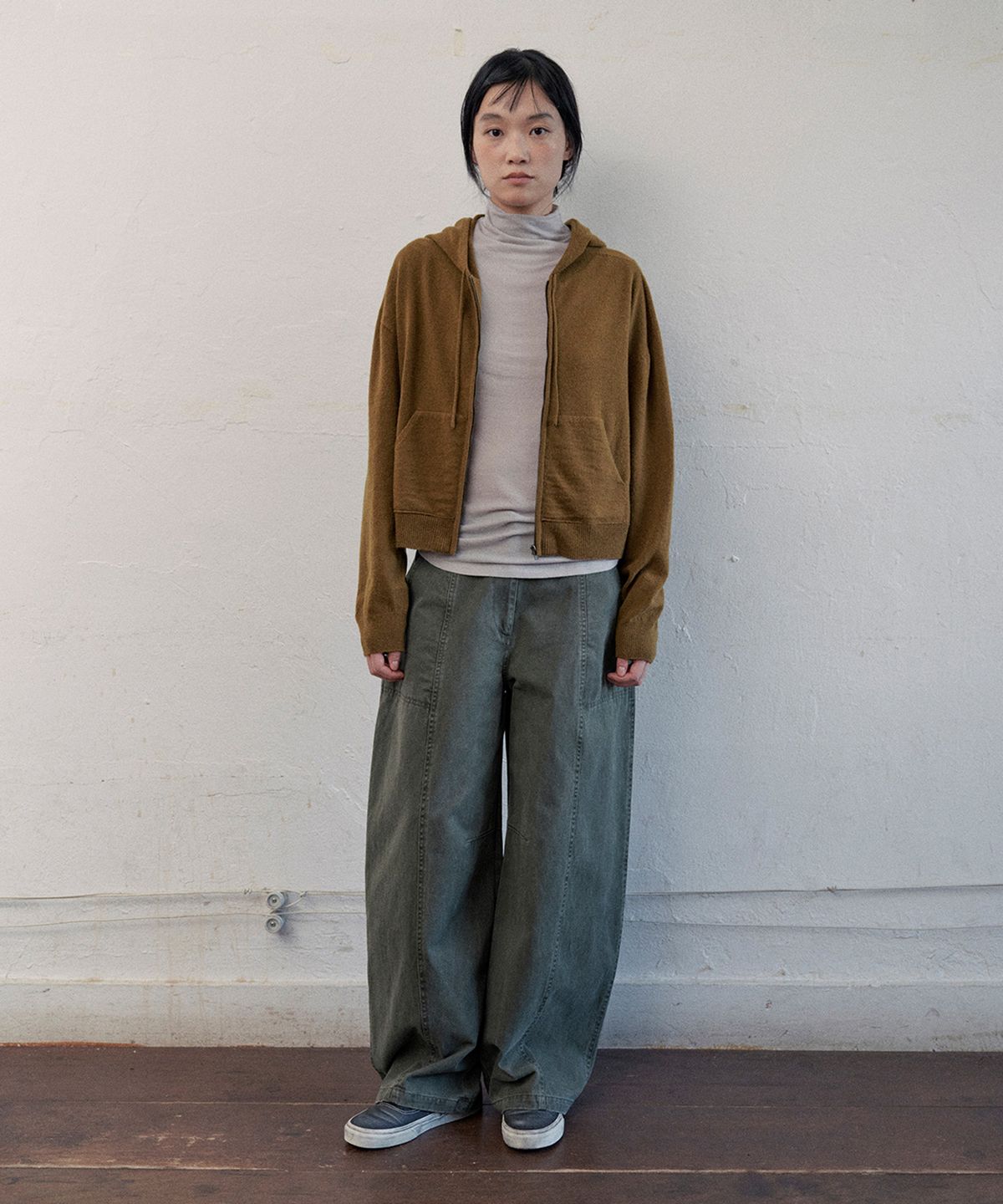 모노크롬(MONOCHROME) [online exclusive]logan curved pants (2color)