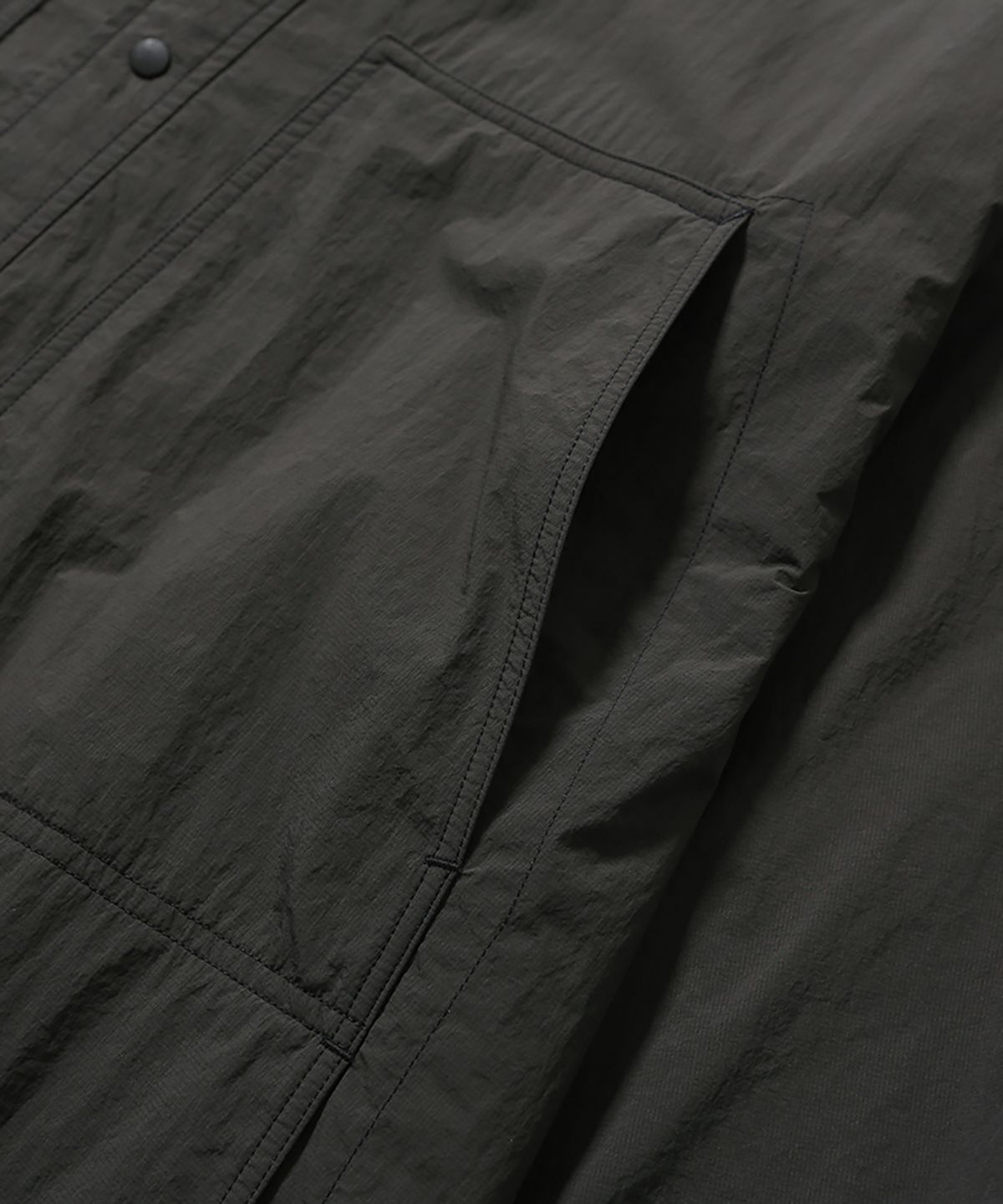 모이프(MOIF) [AW26] WARM UP WORKER SHIRT / DARK OLIVE