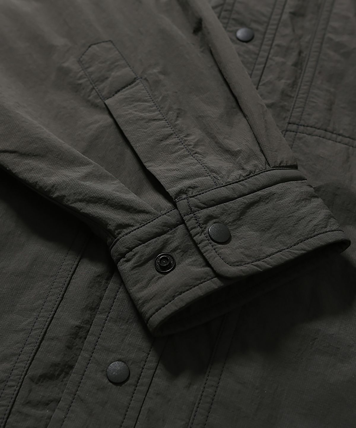 모이프(MOIF) [AW26] WARM UP WORKER SHIRT / DARK OLIVE