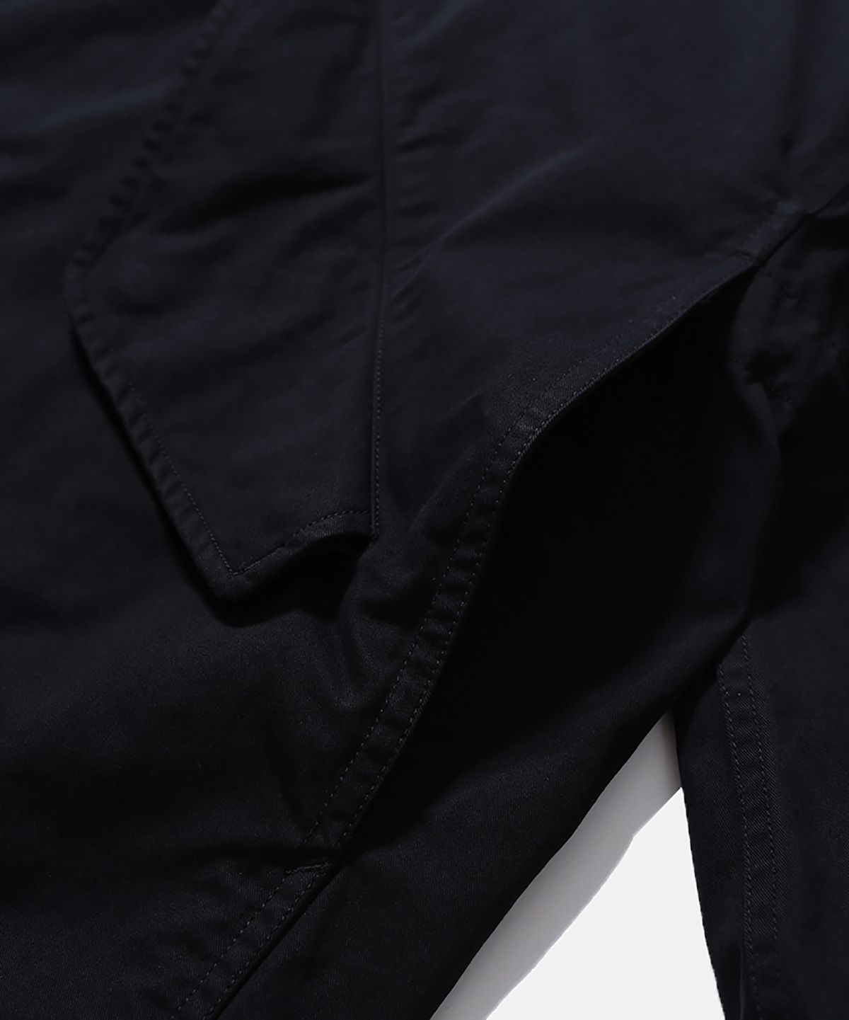 모이프(MOIF) [AW26] WIDE FUNNEL FIELD PARKA / BLACK