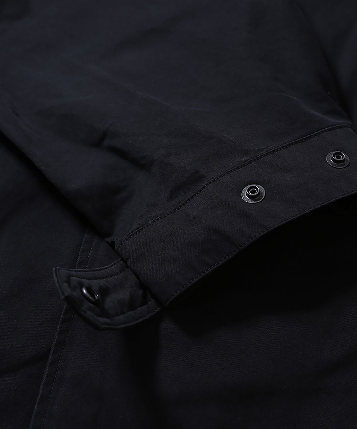 모이프(MOIF) [AW26] WIDE FUNNEL FIELD PARKA / BLACK
