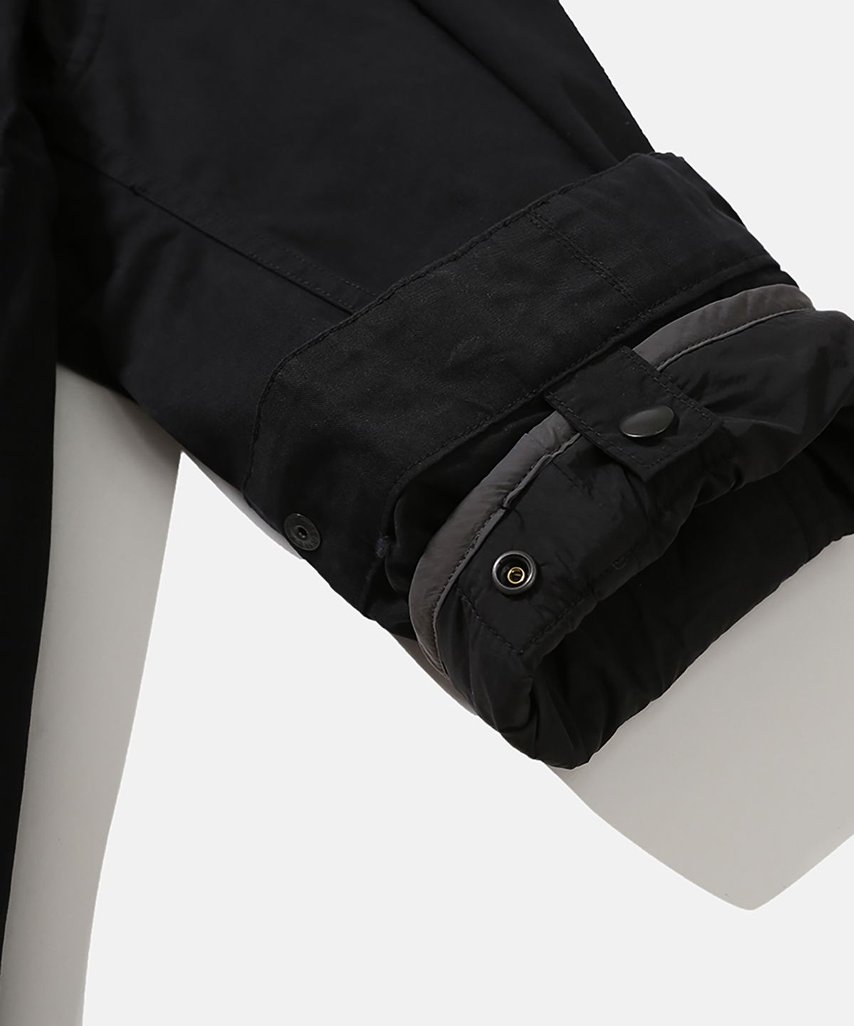 모이프(MOIF) [AW26] WIDE FUNNEL FIELD PARKA / BLACK