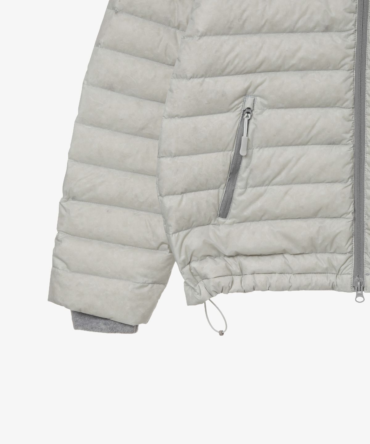 에이이에이이(AEAE) SYMBOL LIGHT DOWN JACKET [SNOW]