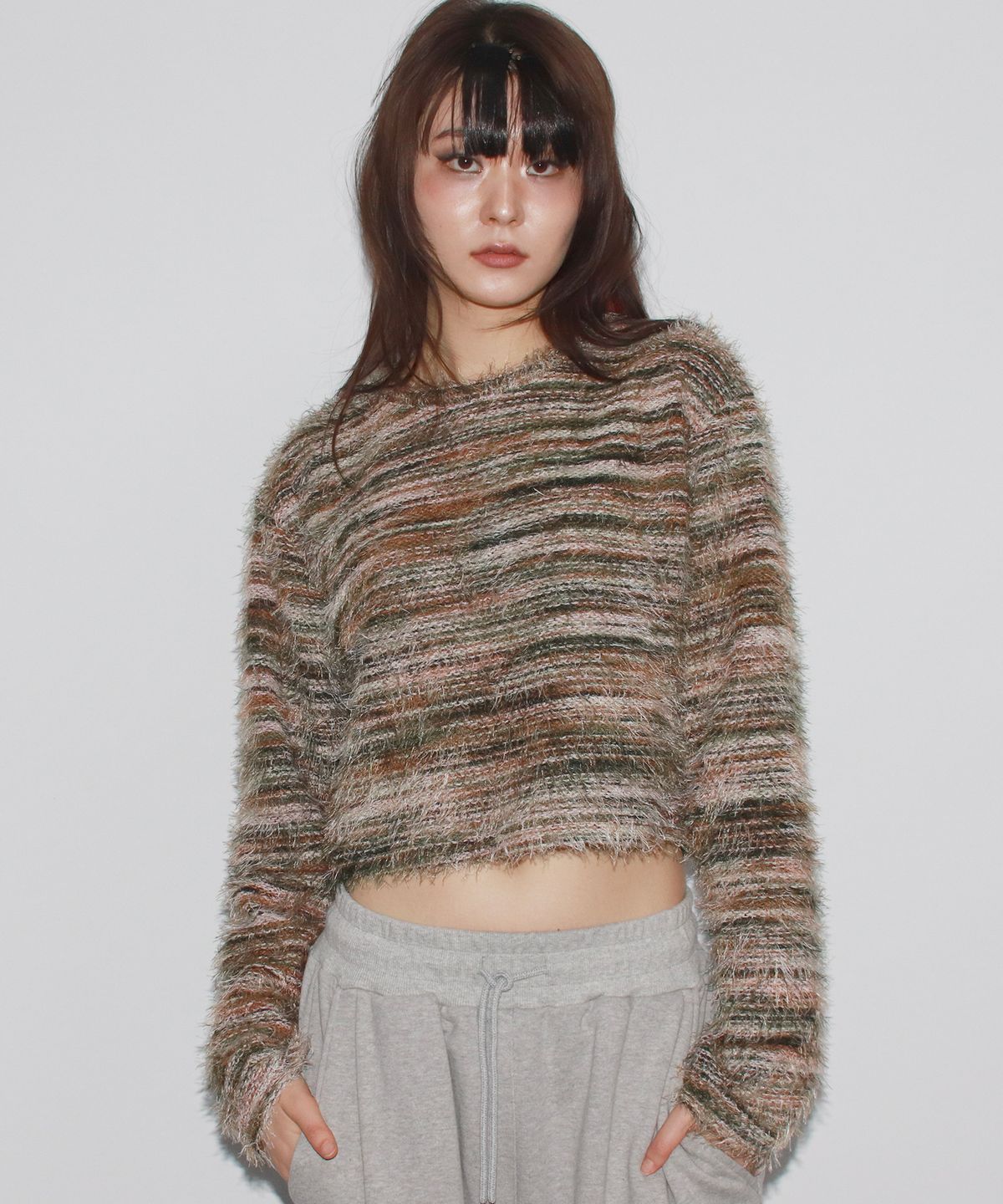 드마크(DEMARC) RAINBOW STRIPE CROP LONG SLEEVE KNIT -  Olive green